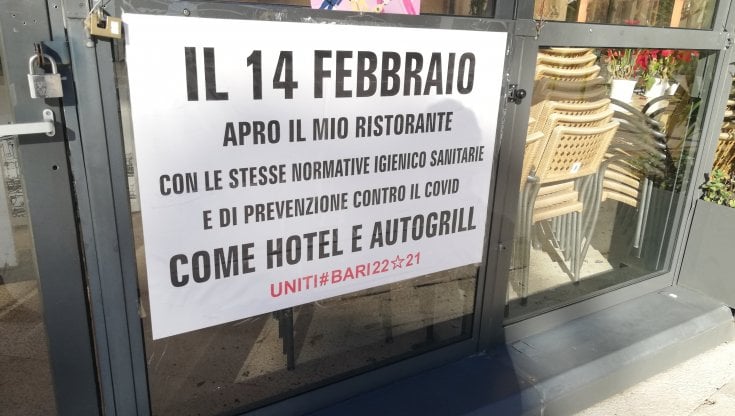 Bari, oggi i ristoratori in piazza, “il 14 febbraio a San Valentino riapriamo, stiamo fallendo”