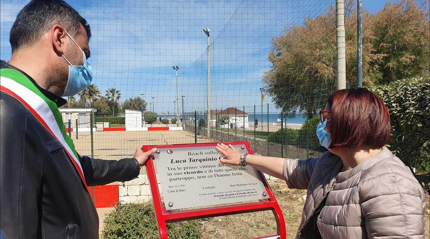 Bari, dedicati i campi beach volley di Torre Quetta a Luca Tarquinio Coletta, una delle prime vittime di covid in Puglia