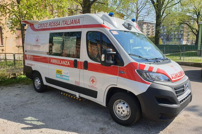 Ancora sangue sulle strade pugliesi, incidente all’alba auto imbocca strada contromano e si scontra contro un camion, muore un uomo