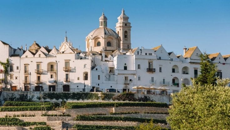 Puglia, scopre ladro in casa scambia due chiacchiere e lo accompagna alla porta