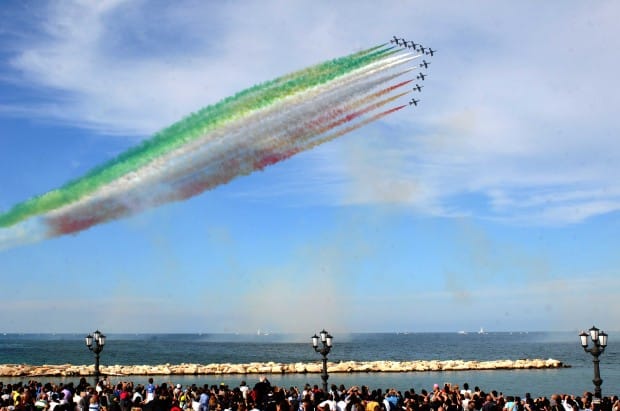 Bari e il ritorno alla normalità, le frecce tricolori sfrecceranno l’8 maggio, per la festa di San Nicola