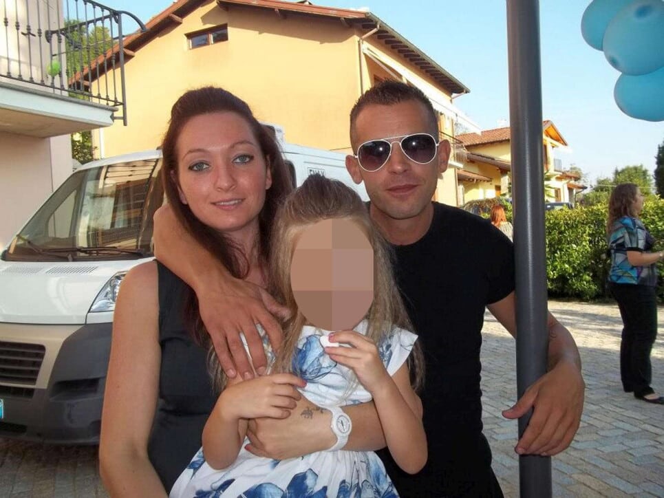 Varese, il tormento della madre dei due bambini uccisi dal padre, “Lo sapevo, non dovevo lasciarli con lui”
