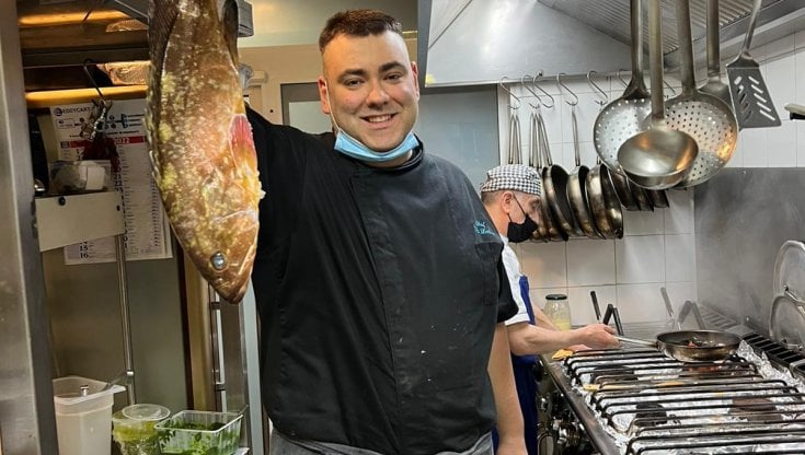 Bari, piange lo chef della Pesciera Vito Deliso a soli 38 anni, il gigante buono” della cucina, lascia la moglie e due bambini