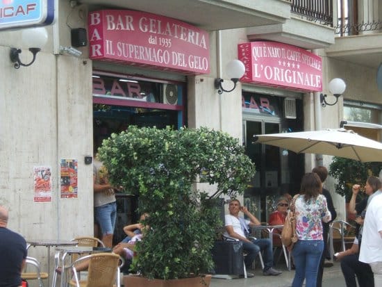 Polignano piange Mimmo Cosimo Modugno, gestore della celebre gelateria “Super Mago del Gelo”