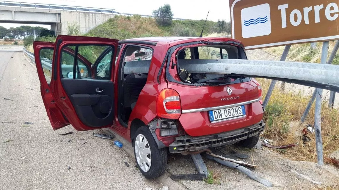 Puglia, si schianta con la sua auto contro il guardrail che sfonda il parabrezza, morte celebrale per maestra d’asilo di soli 28 anni  