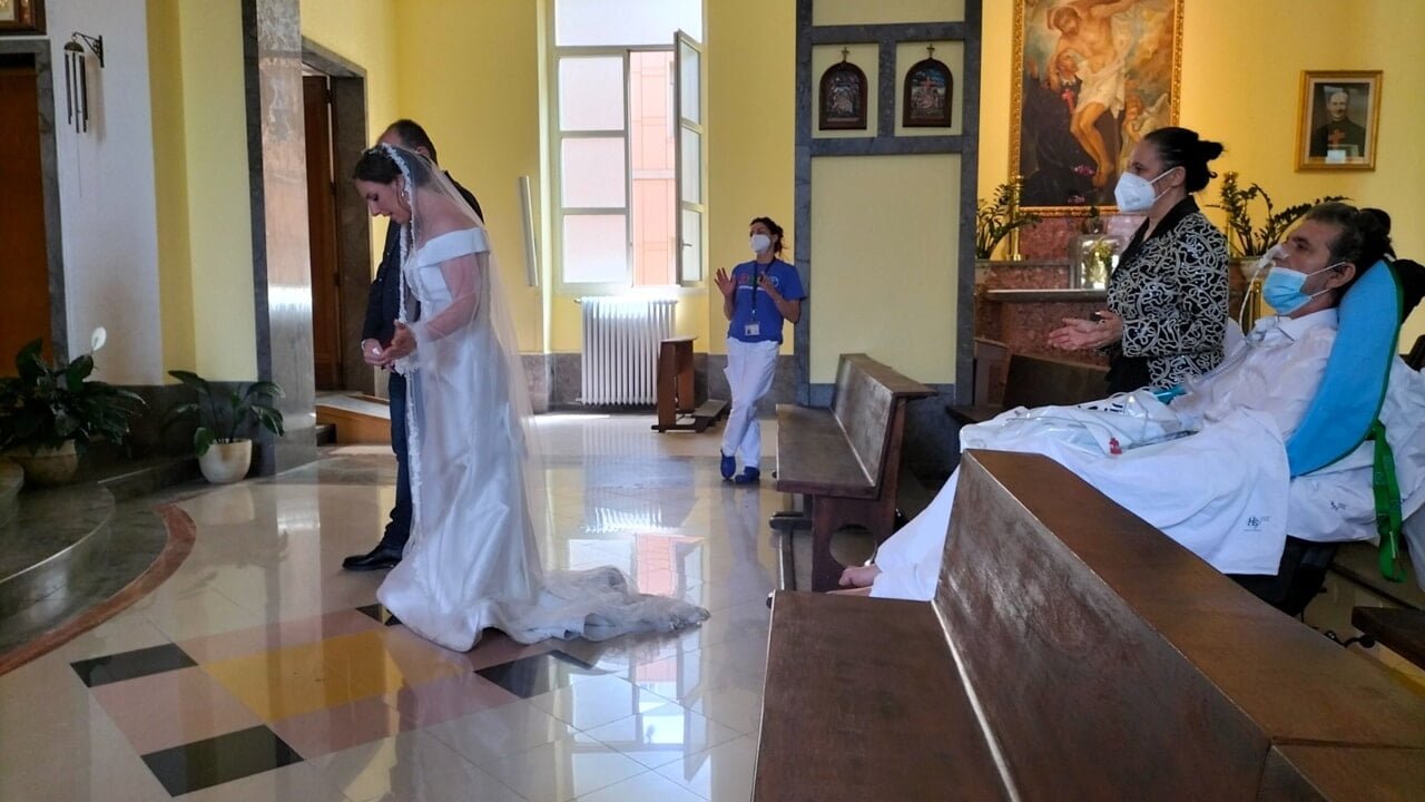 Affetto da Sla, si aggrava prima del matrimonio della figlia ma poi riesce a realizzare il suo desiderio