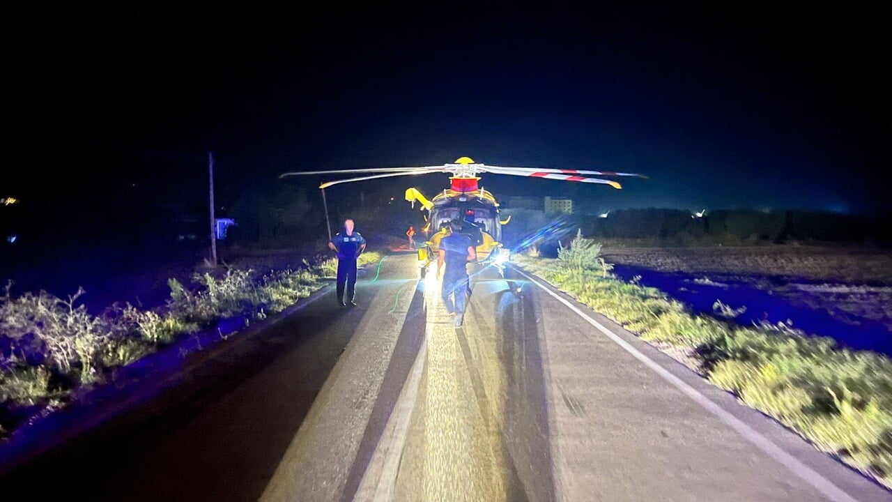 Puglia, impatto devastante tra auto e bici elettrica, muore una giovane donna un’altra è in gravissime condizioni