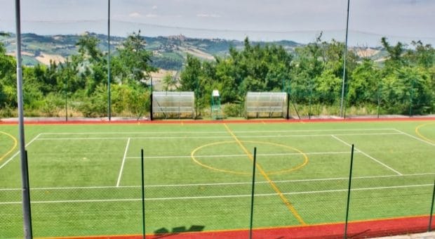 A soli 14 anni colto d’infarto su un campo di calcio, era il giorno del suo compleanno ed era il suo primo allenamento