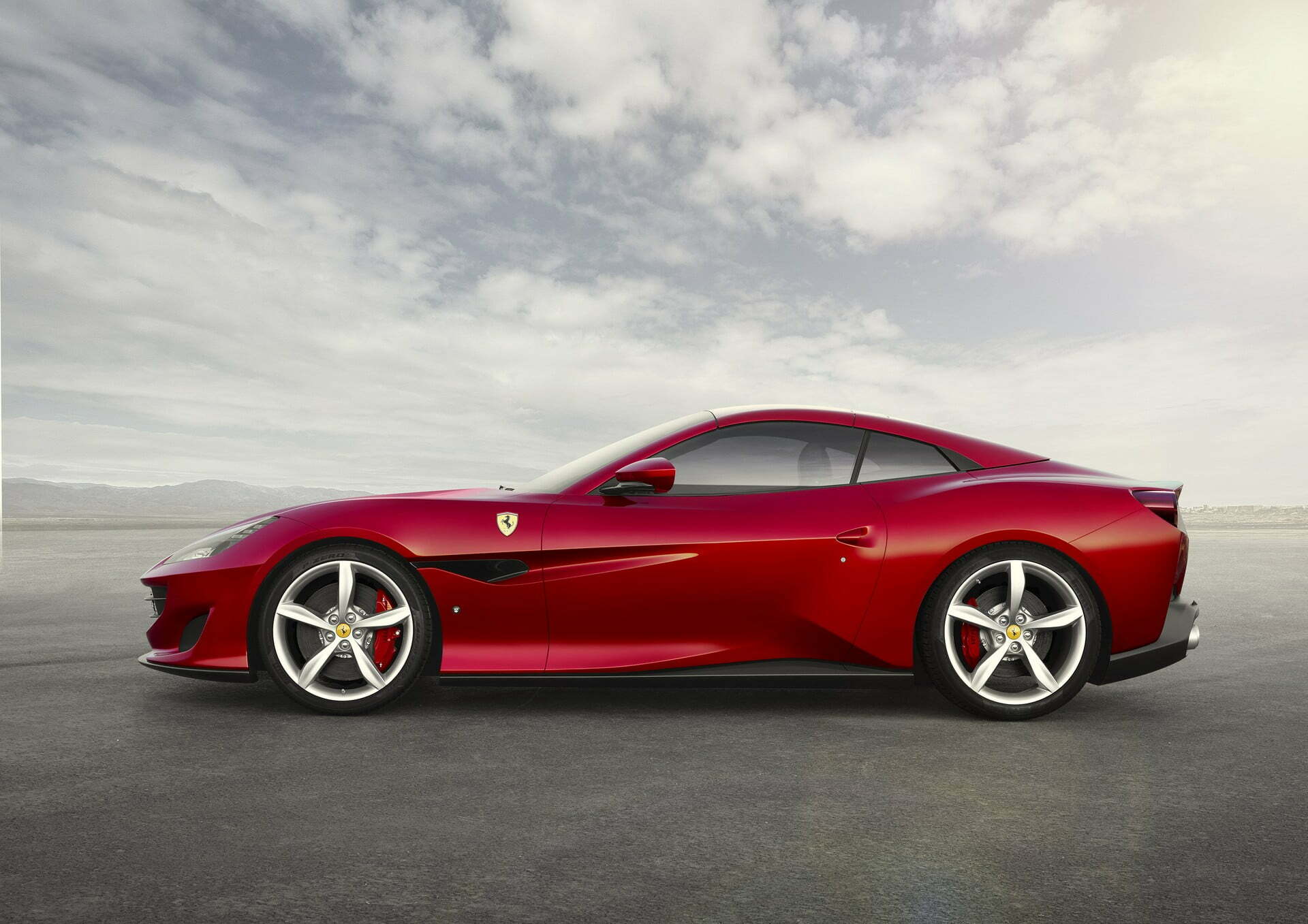 Bari rubata Ferrari Portofino in zona Policlinico, l’auto aveva partecipato a una mostra