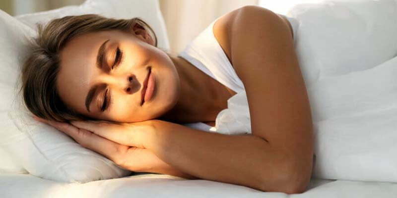 Quante ore bisogna dormire per sentirsi bene, i danni da poco riposo