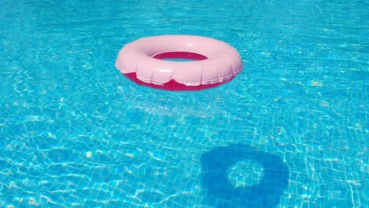 Il 13enne che il 20 agosto aveva accusato un malore in piscina a Cremona è deceduto il 27 agosto. La Procura ha aperto un'indagine.