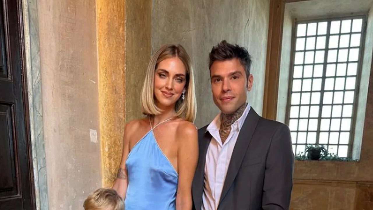 Alta tensione in casa Ferragnez: Fedez non sapeva nulla della faccenda Pandoro, vuole licenziare il manager di Chiara Ferragni