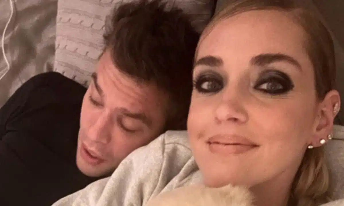 La coppia scoppia, voci di presunta crisi tra Fedez e Chiara Ferragni “Gli avvocati di lei irritati per il comportamento del marito”