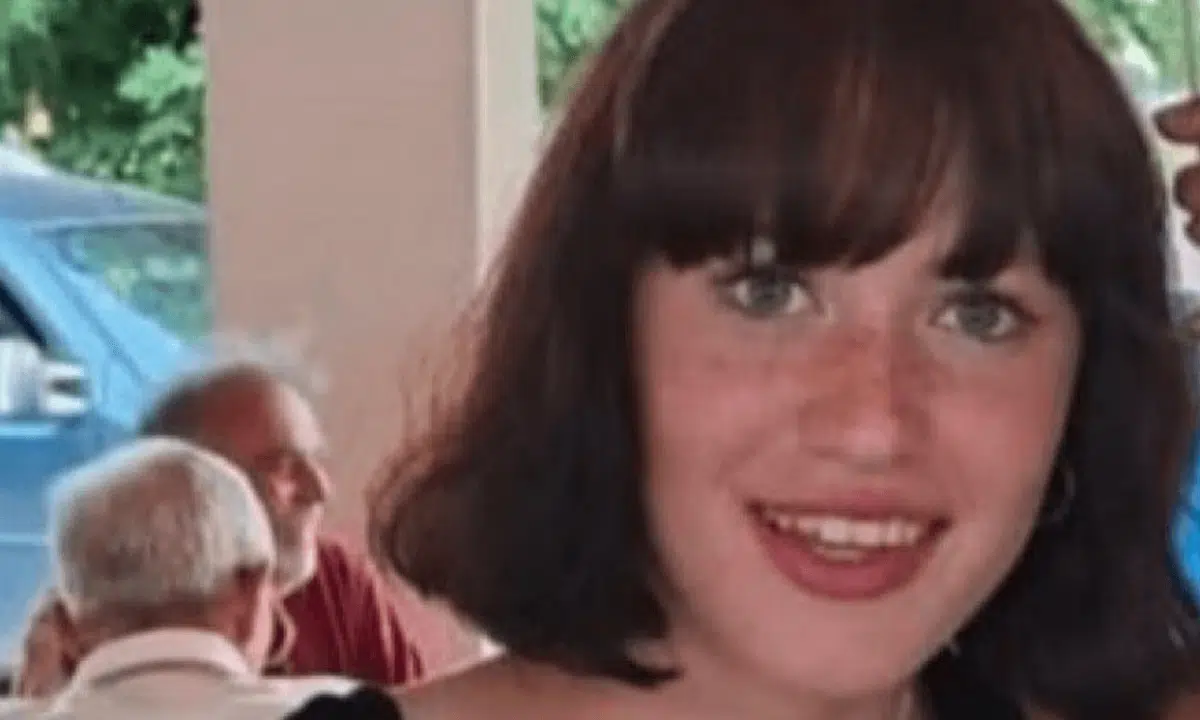 Carol Bugin, 16 anni, scomparsa mercoledì, è stata ritrovata sana e salva. La comunità, ansiosa, ha accolto con sollievo la notizia.