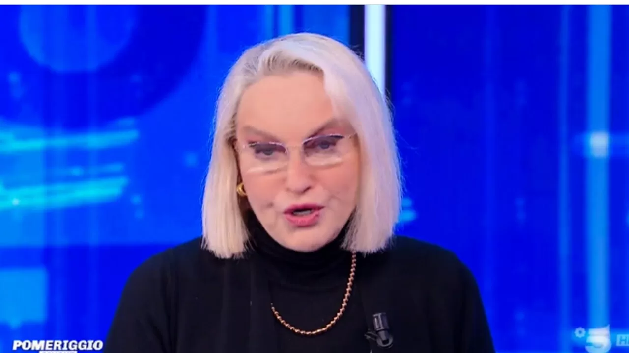 Eleonora Giorgi, 70 anni, annuncia in diretta TV di avere un tumore al pancreas, sottolineando l'amore e il sostegno ricevuti dalla sua famiglia.
