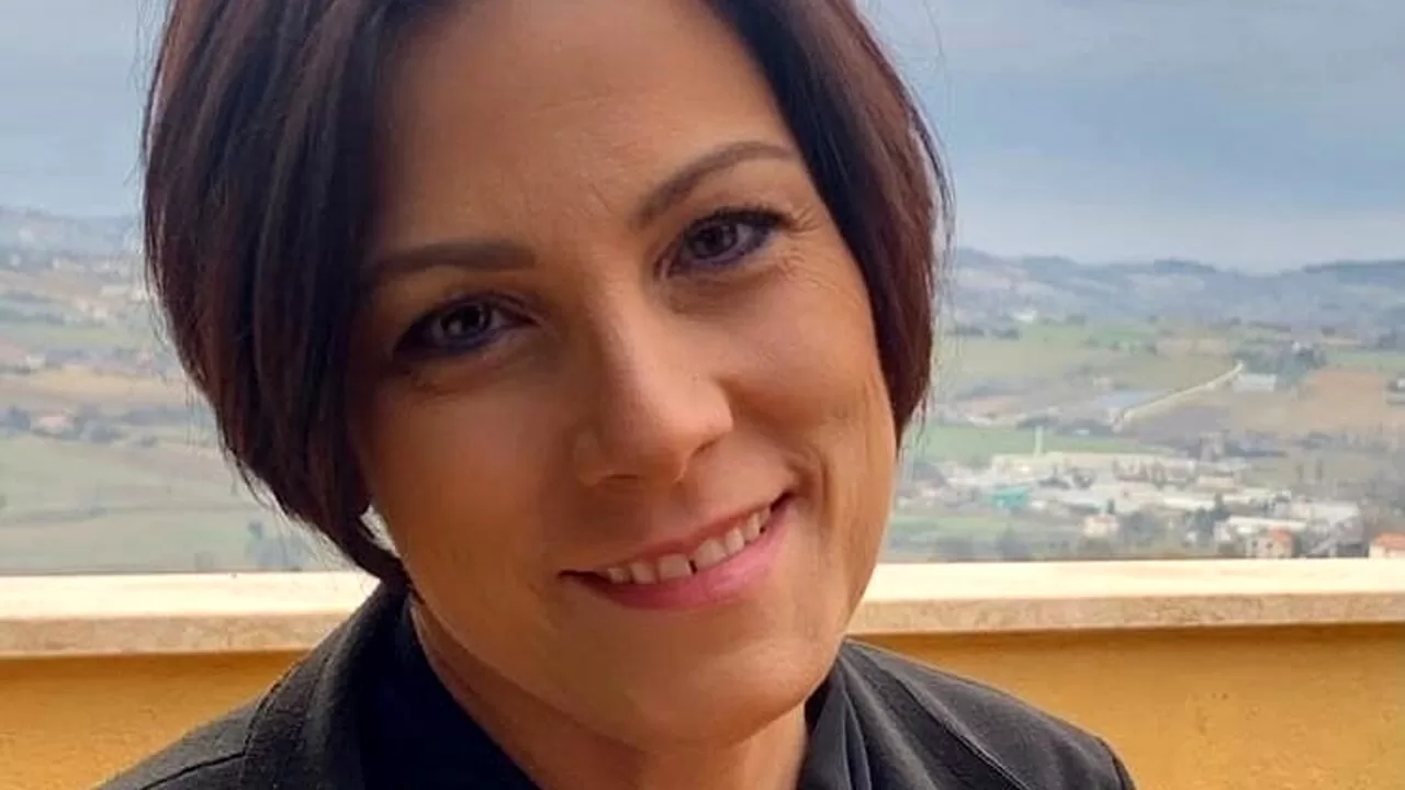 Michela Marinelli, nota nel mondo del fitness e apprezzata per la sua cordialità, perde la vita a 49 anni dopo una lunga lotta contro una malattia.
