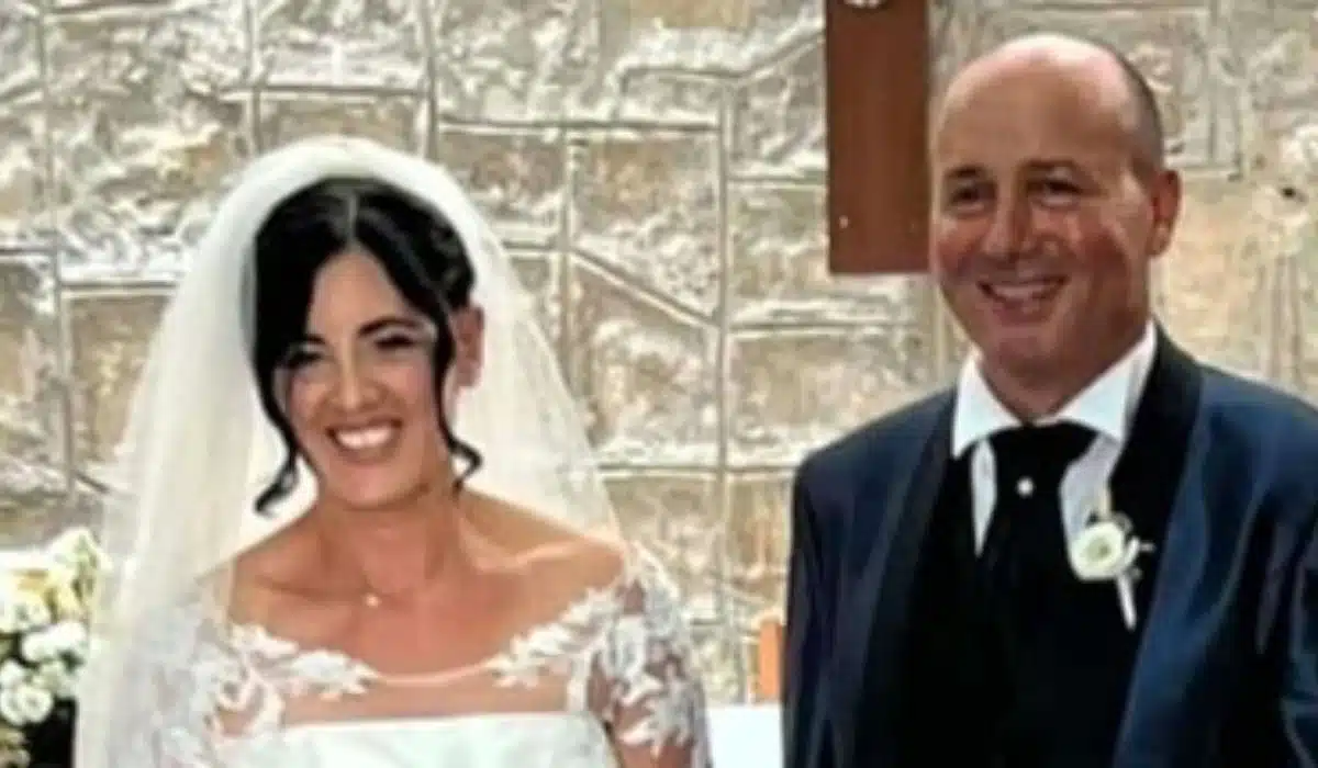 Gerardina Corsano, deceduta il 31 ottobre, potrebbe essere stata avvelenata insieme al marito, Angelo Meninno. Ipotesi di intossicazione alimentare scartata, indagini in corso con tre indagati e sequestro di cellulari.
