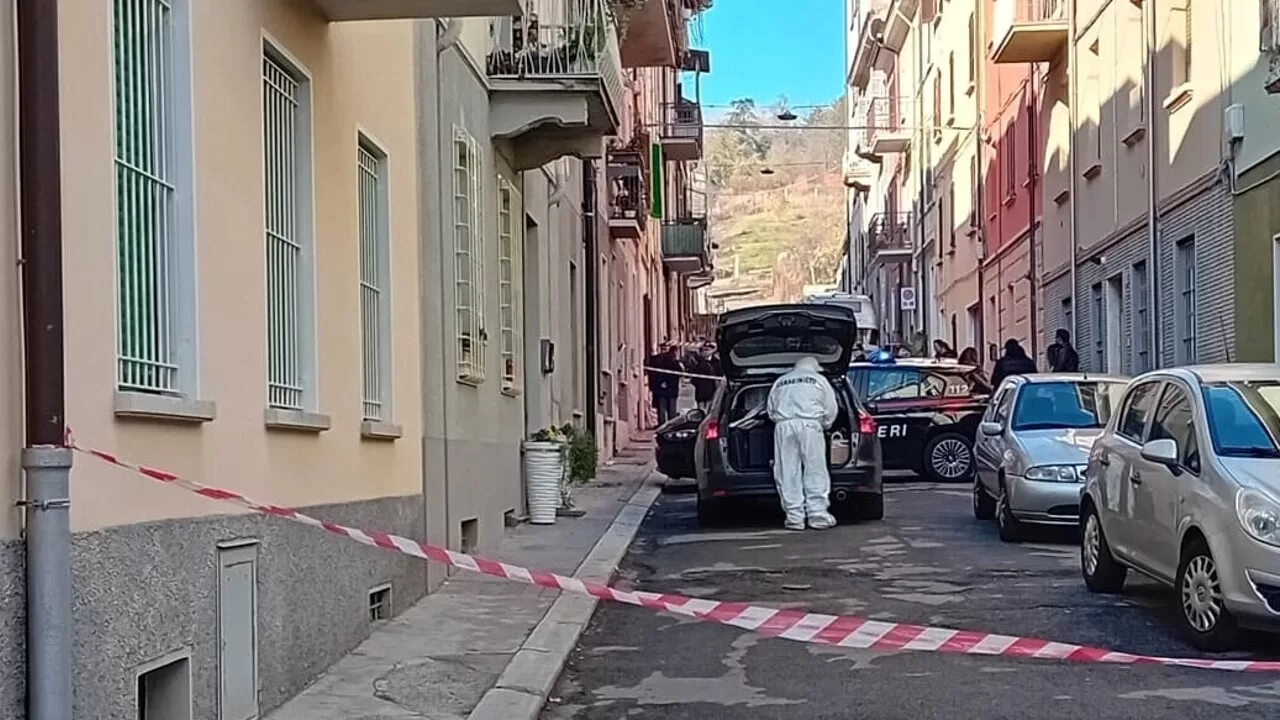 Un ennesimo caso di femminicidio sconvolge l'Italia: a Salsomaggiore Terme, una donna indiana di 66 anni viene uccisa dal marito con una mazza da baseball.