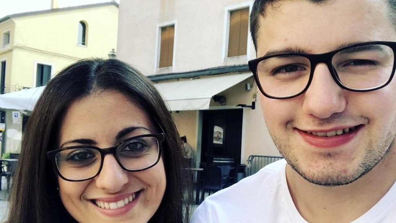 Vanessa Ballan e Nicola Scapinello, uniti in matrimonio per undici anni, hanno vissuto una svolta tragica a seguito di un tradimento e la successiva morte di Vanessa, in una storia di amore, perdono e tragedia.