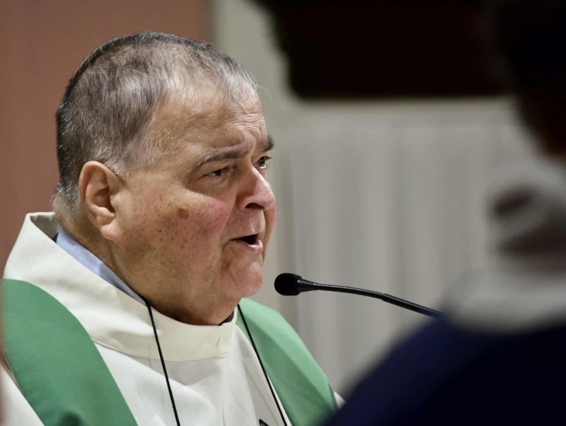 Don Pietro Cappelli, parroco della chiesa Maria Santissima Assunta a Roseto, è deceduto a 74 anni a seguito di un incidente in chiesa.