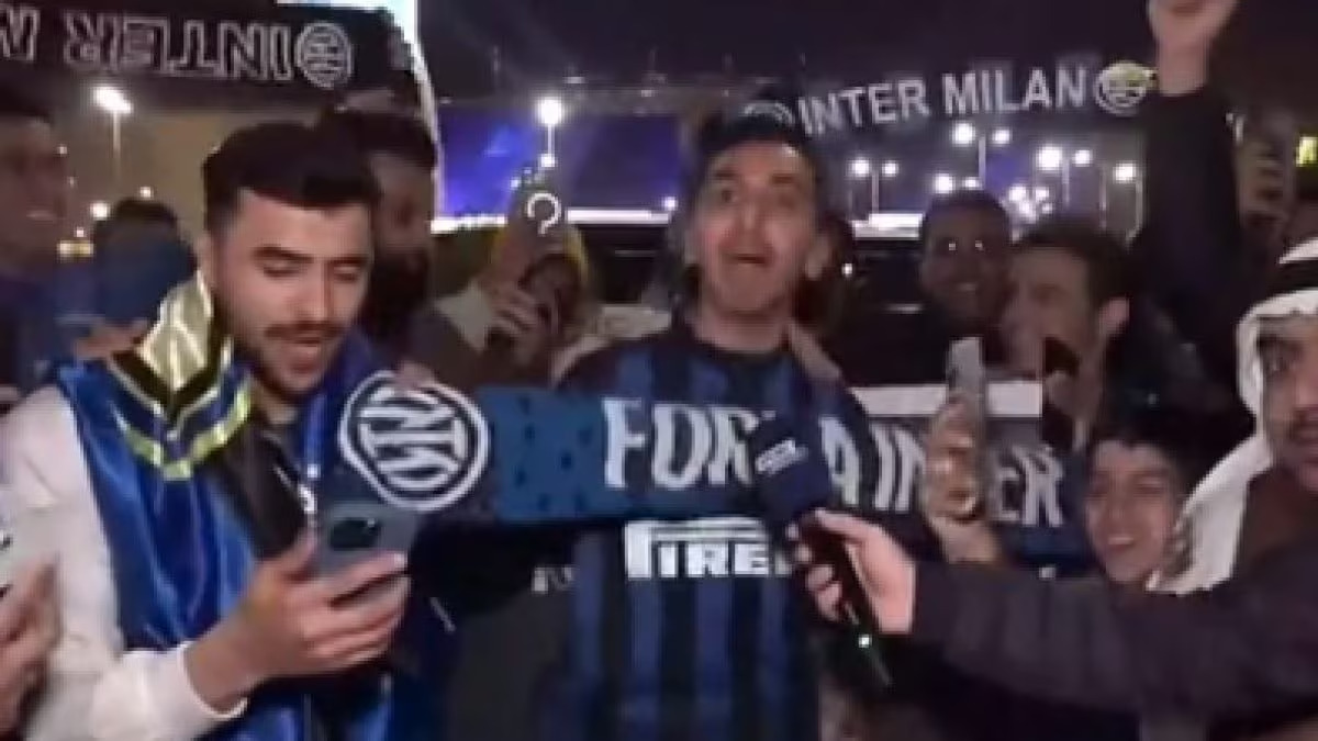 Il video dei tifosi arabi dell’Inter che festeggiano la vittoria cantando leggendo i testi dal telefonino