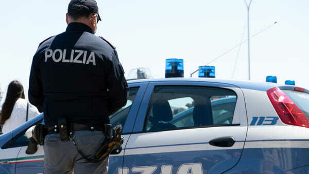 Bari, rapina auto a una donna: arrestato 28enne di Cerignola