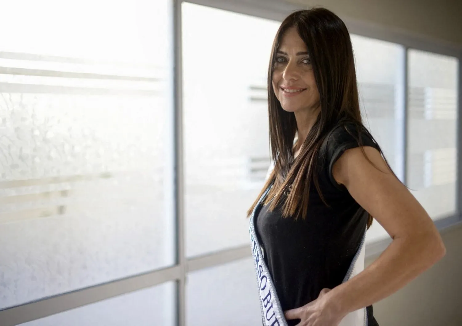 All'età di 60 anni, Alejandra Marisa Rodríguez sfida le convenzioni diventando Miss Universo Buenos Aires.