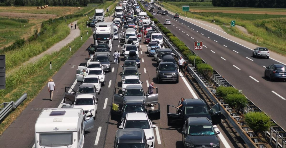 Incidente mortale sulla A4: un morto e diversi feriti, traffico in tilt