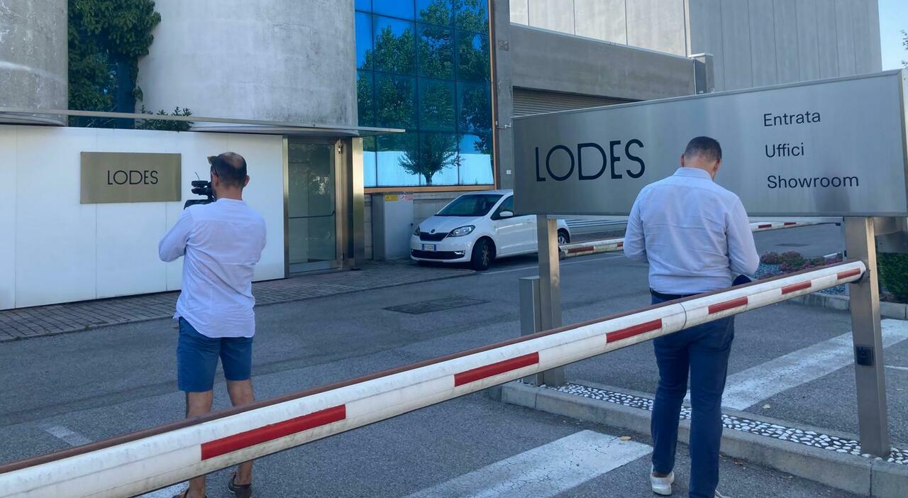Una bambina di un anno è deceduta oggi dopo essere stata lasciata in auto sotto il sole per diverse ore a Marcon, nell'area industriale vicino Venezia.