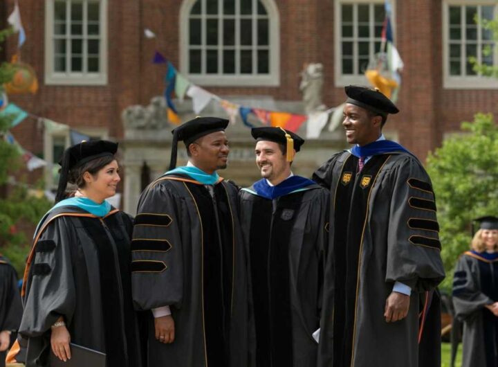 Stormzy riceve la laurea honoris causa a Cambridge: un trionfo per la musica e la cultura urbana